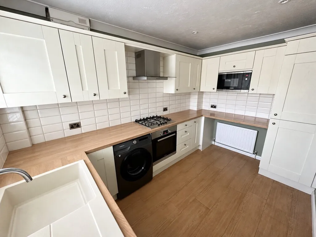 Frimley Green, Camberley, photo 2