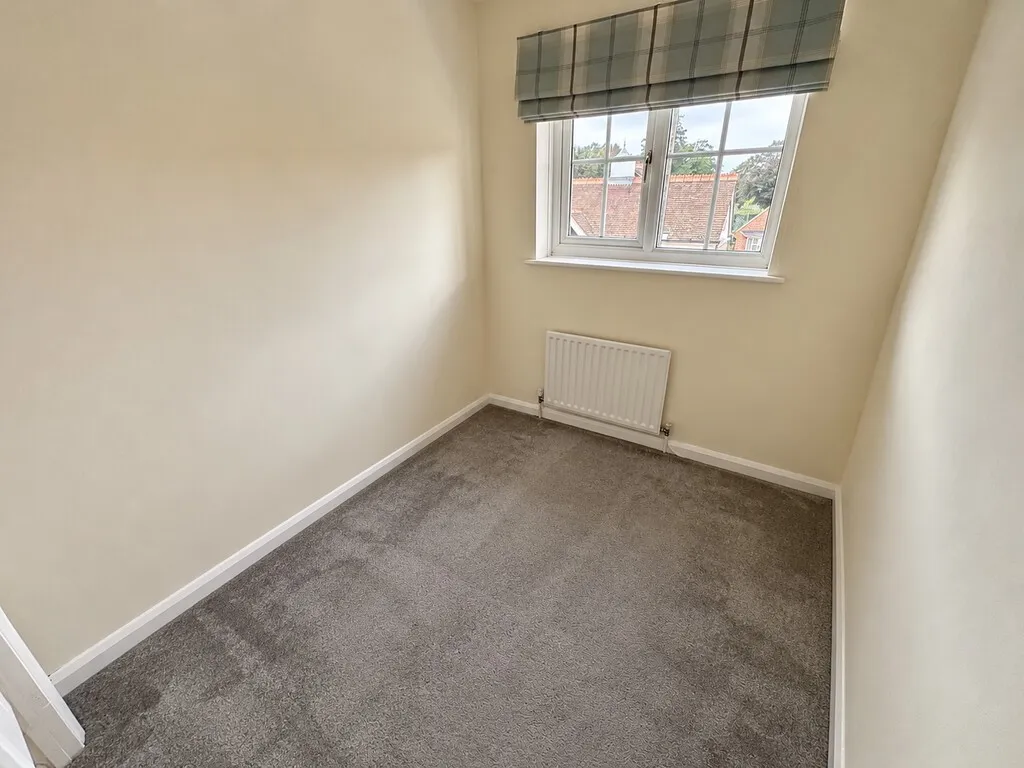 Frimley Green, Camberley, photo 11