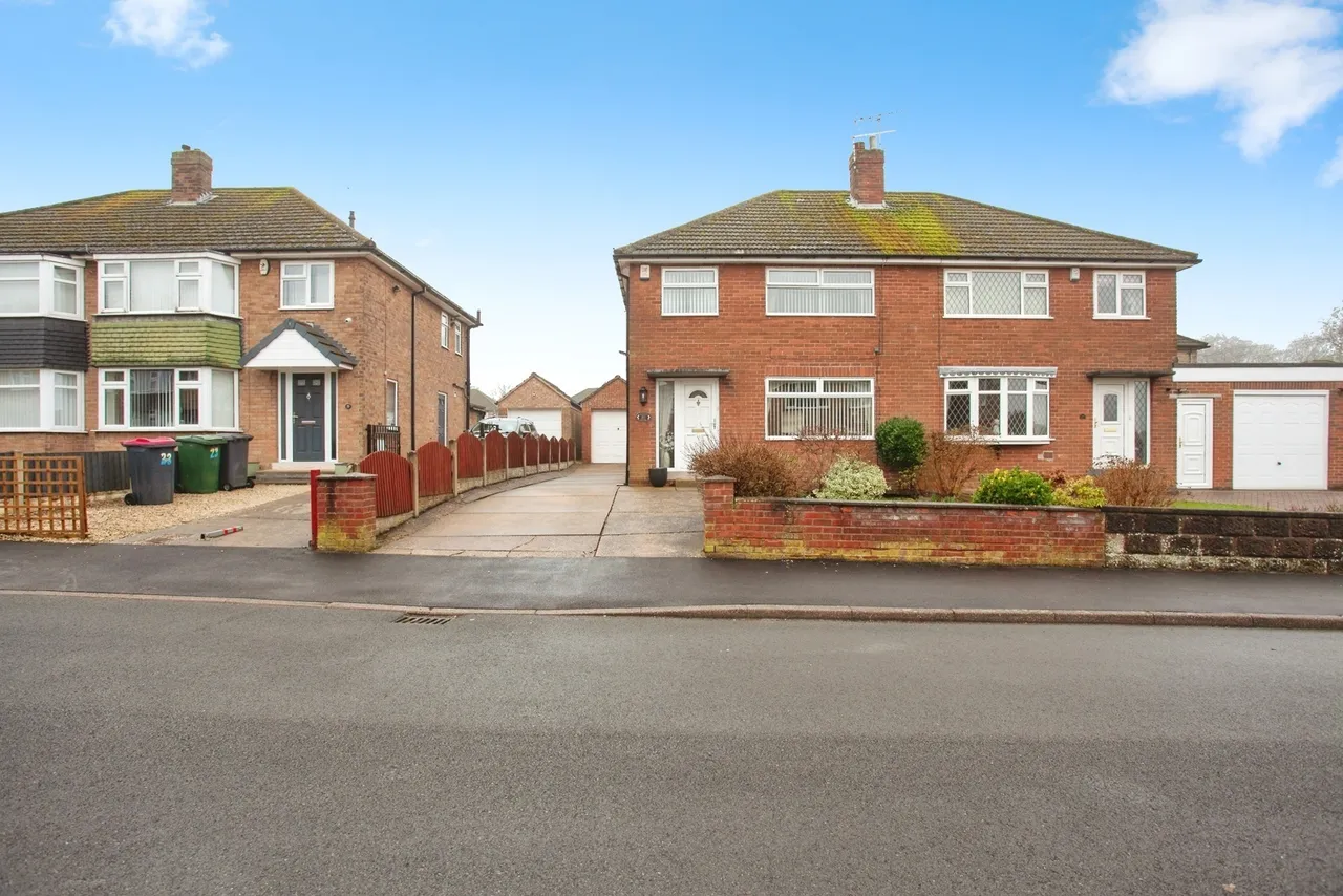 3 bed house for sale — Carver Drive, Dinnington, Sheffield, South Yorkshire, S25