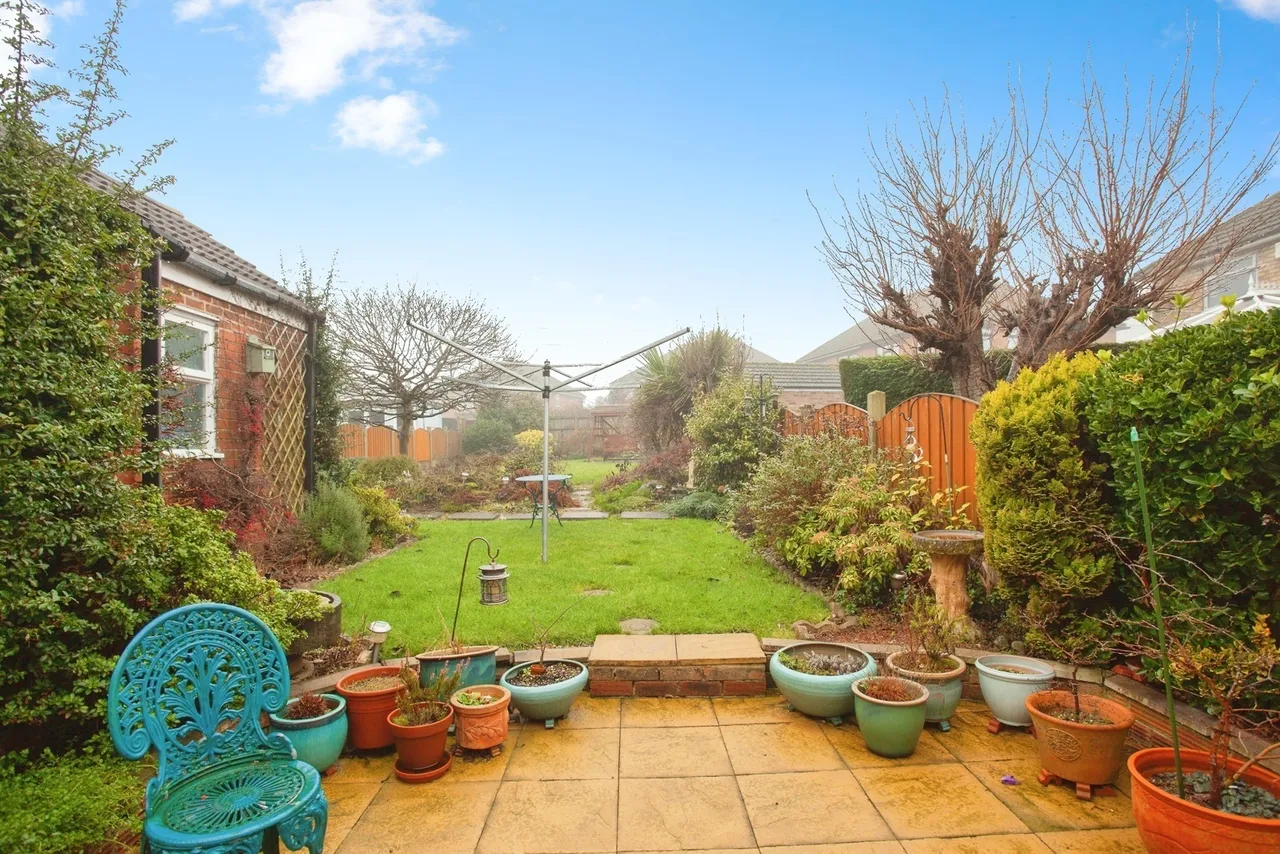 Carver Drive, Dinnington, Sheffield, South Yorkshire, S25, photo 18