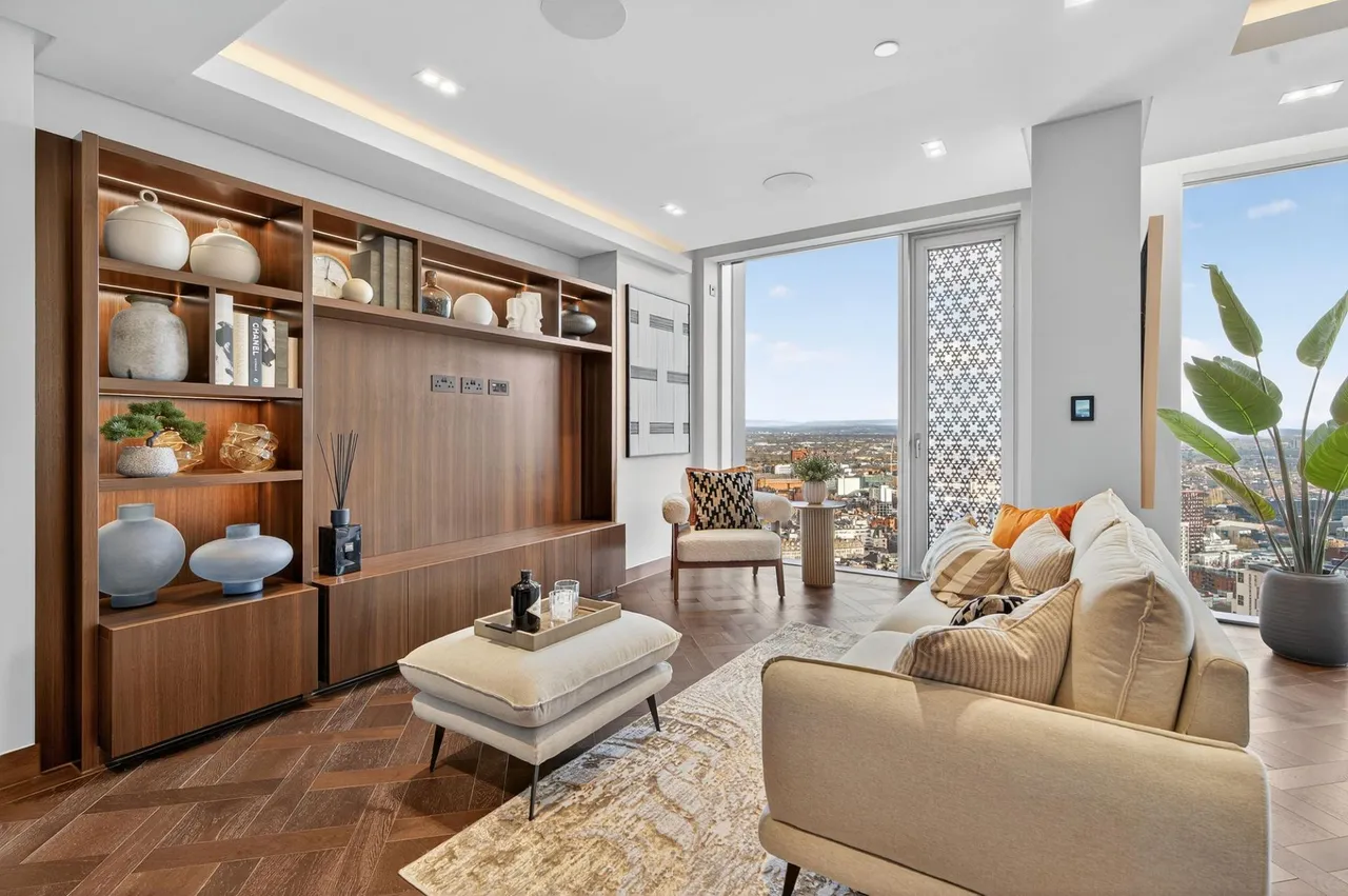 The Penthouse, Viadux, M1, photo 11