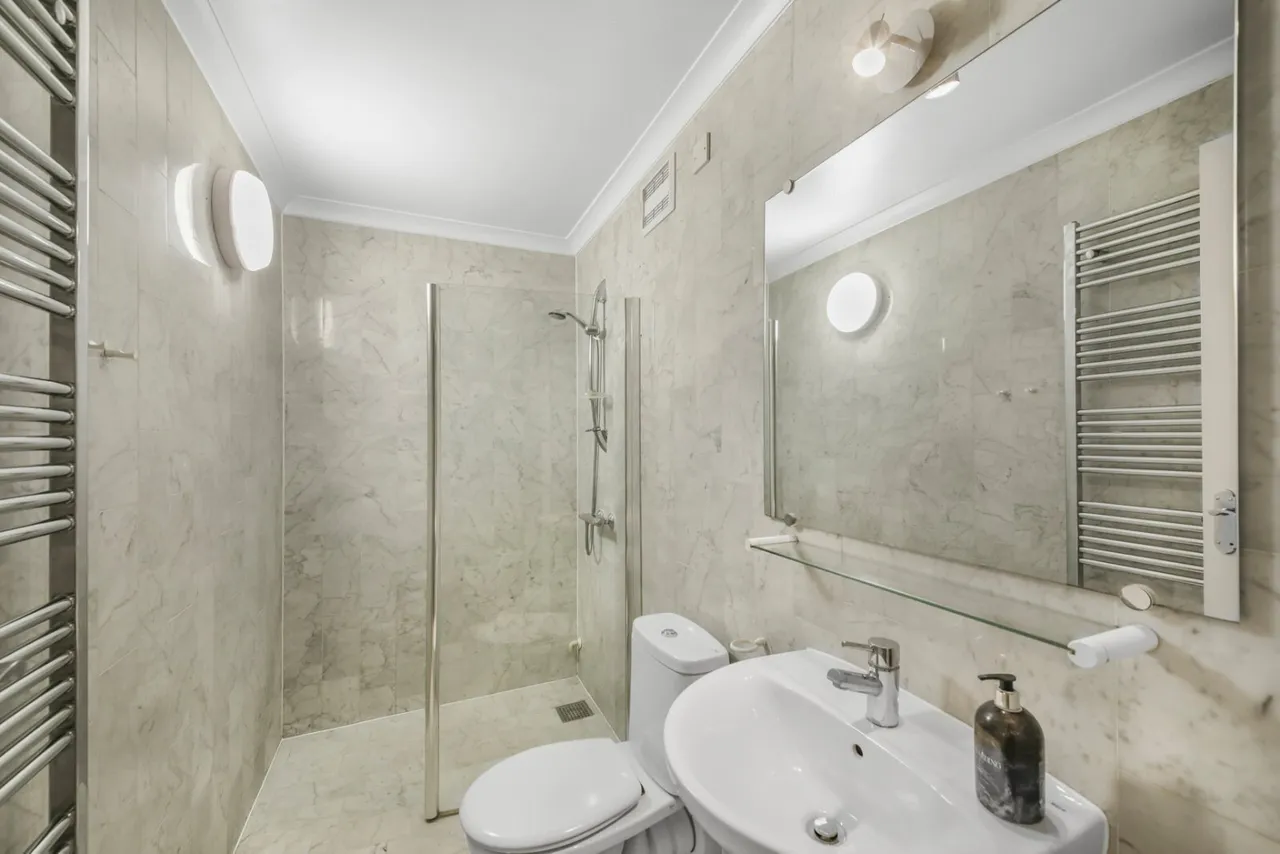 Queen of Denmark Court, London, SE16, photo 9
