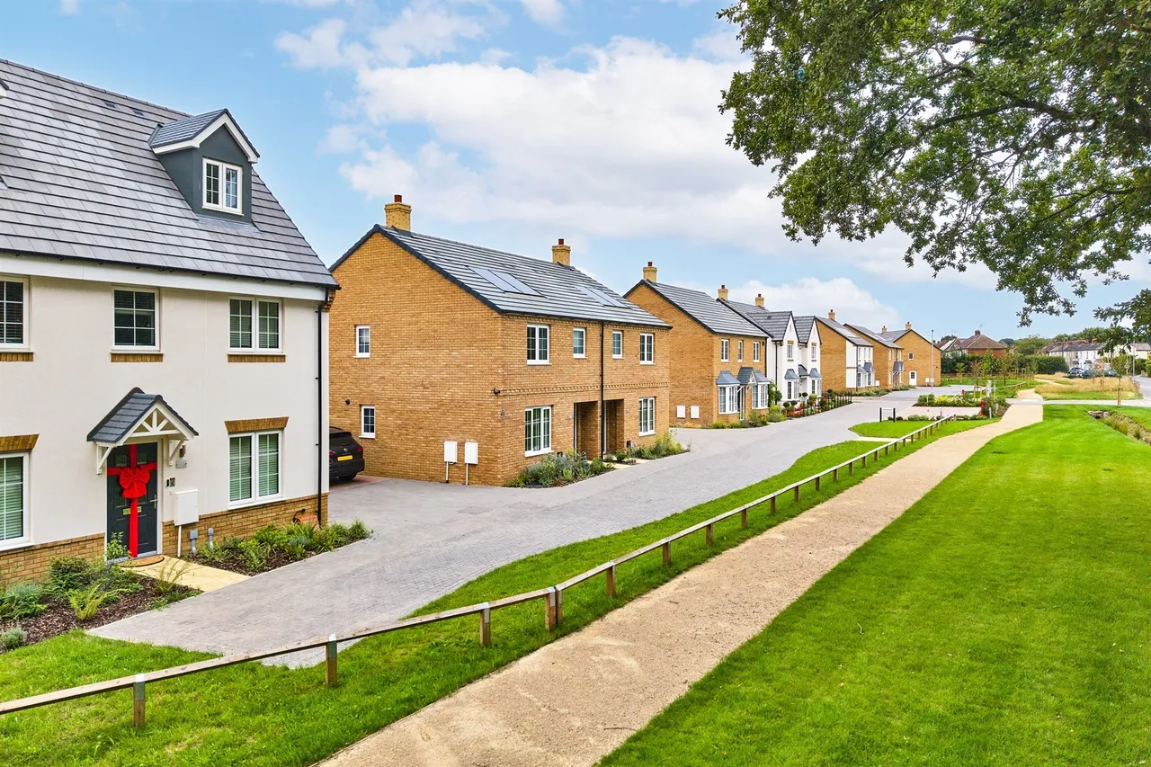 Bullens Green Lane, Colney Heath, AL4, photo 2