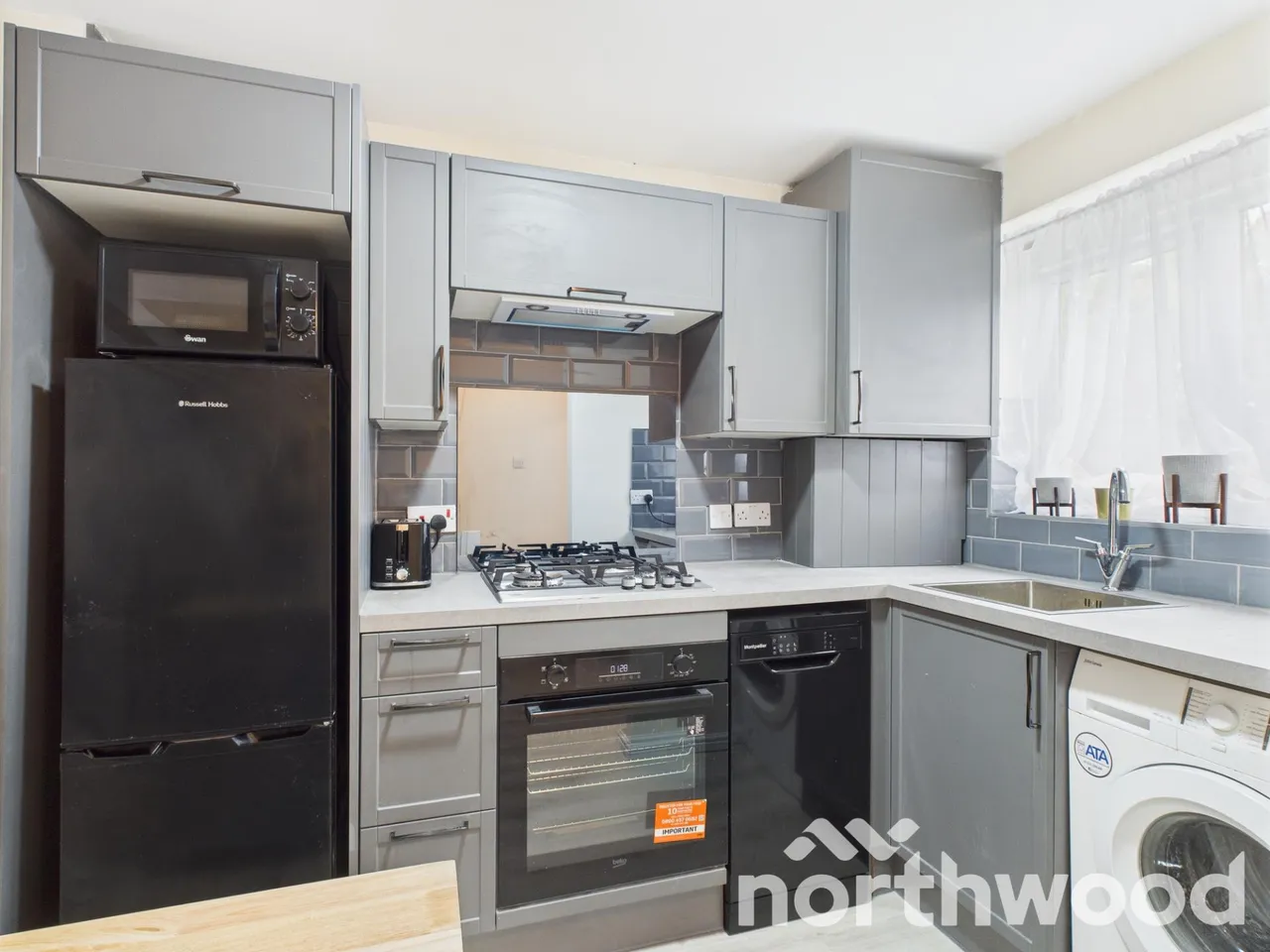 Falcon Way, South Ashford, TN23, photo 2