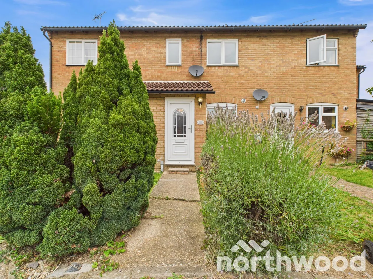 2 bed house for sale, Falcon Way, South Ashford, TN23