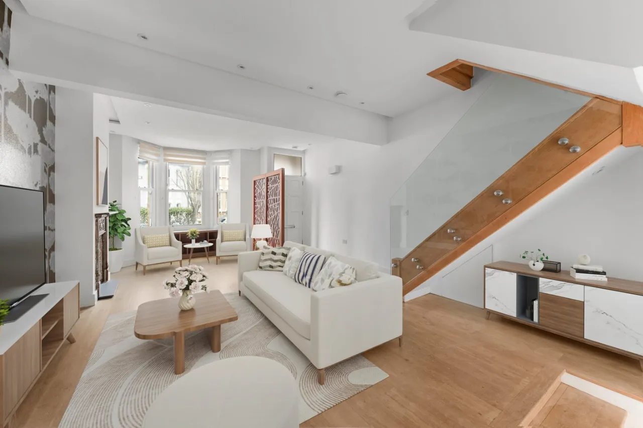 4 bed house for sale, Tonsley Hill, London, SW18