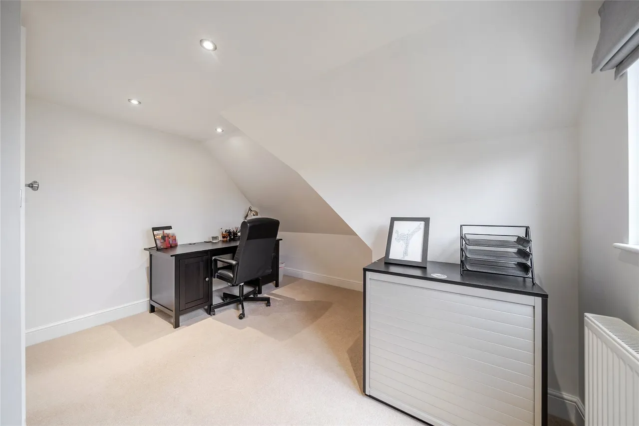 Broomhill Road, Orpington, Kent, BR6, photo 24
