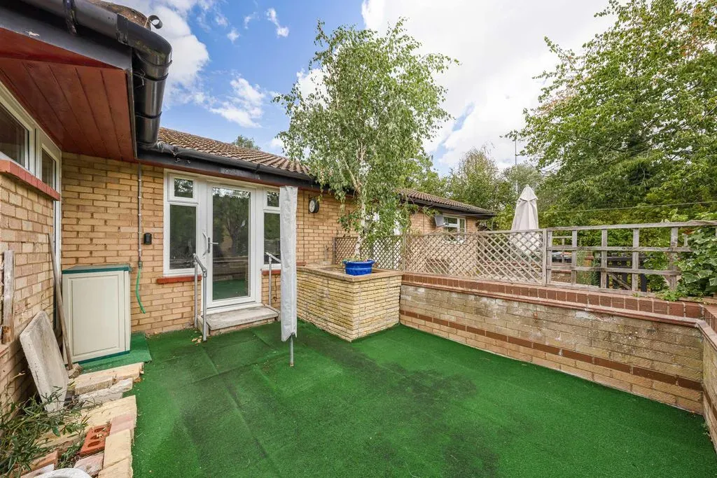 Dexter Avenue, Oldbrook, Milton Keynes, Buckinghamshire, MK6 2RZ, photo 9