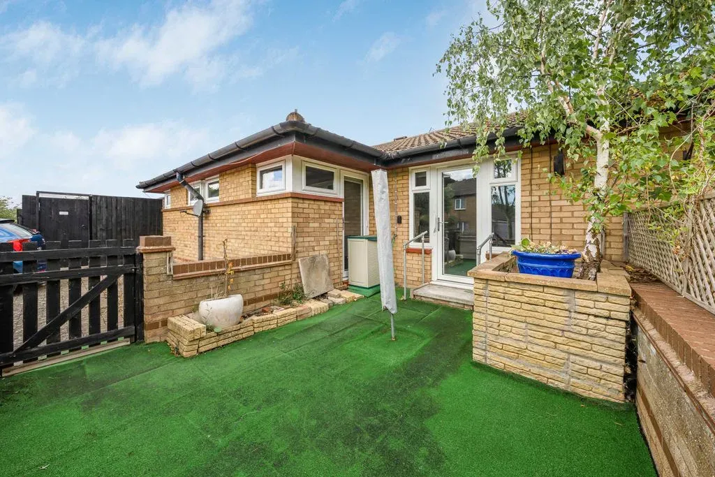 Dexter Avenue, Oldbrook, Milton Keynes, Buckinghamshire, MK6 2RZ, photo 4