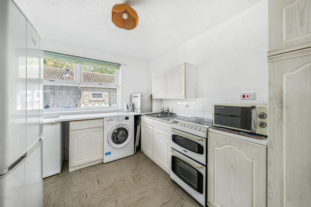 Dexter Avenue, Oldbrook, Milton Keynes, Buckinghamshire, MK6 2RZ, photo 3
