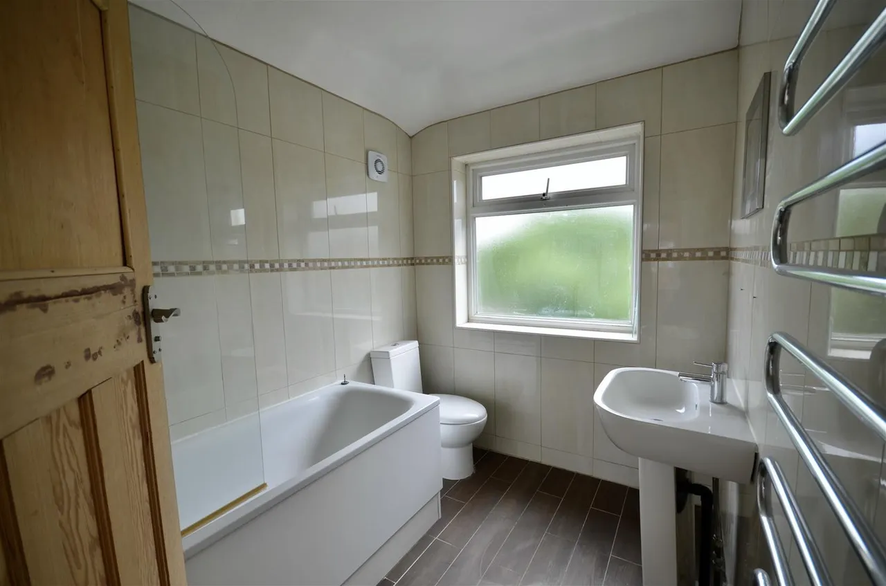 Meadow Road, Watford, photo 10