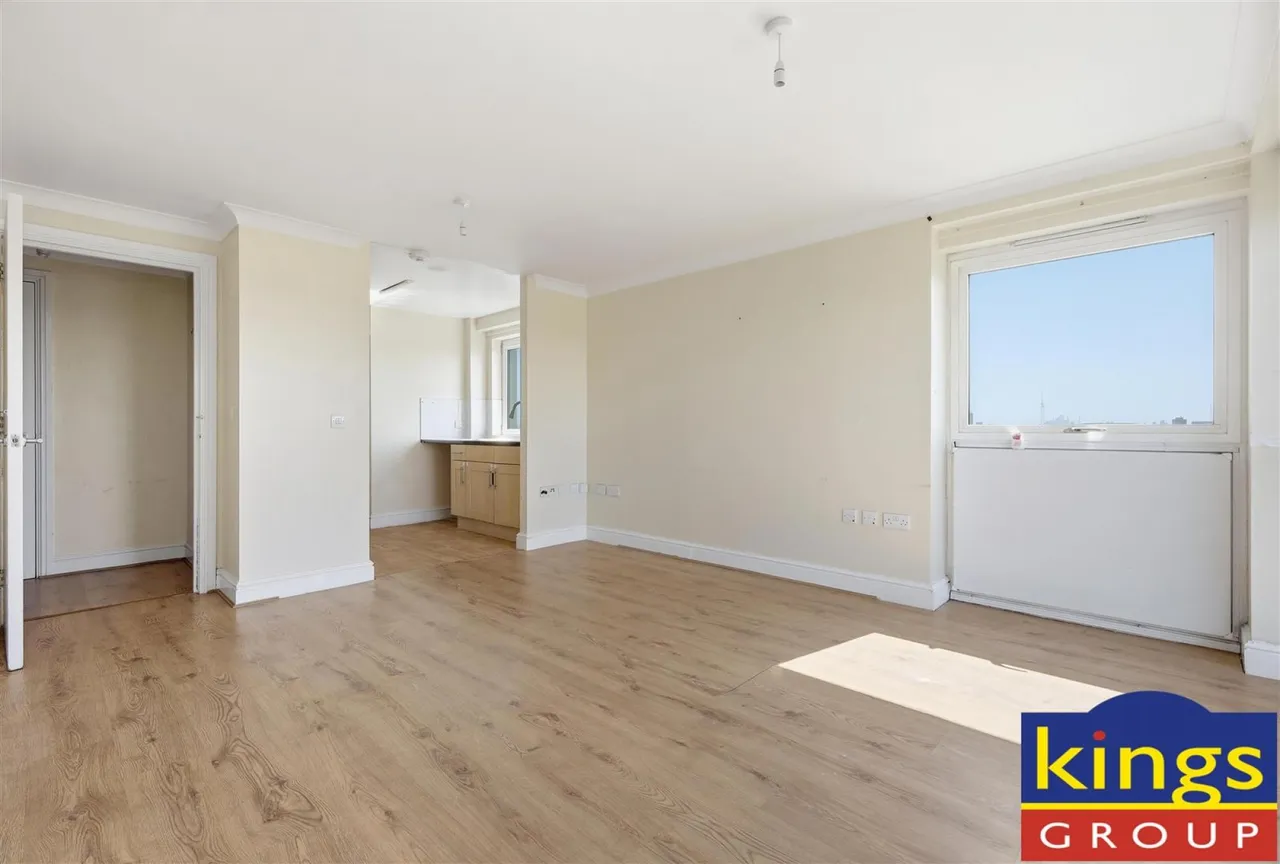 Methven Court, Edmonton, N9, photo 8