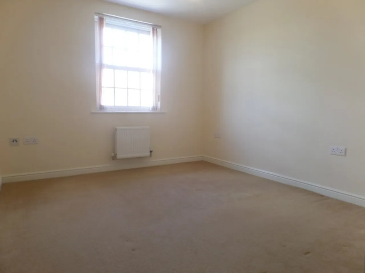 Greenkeepers Road, Great Denham, photo 4