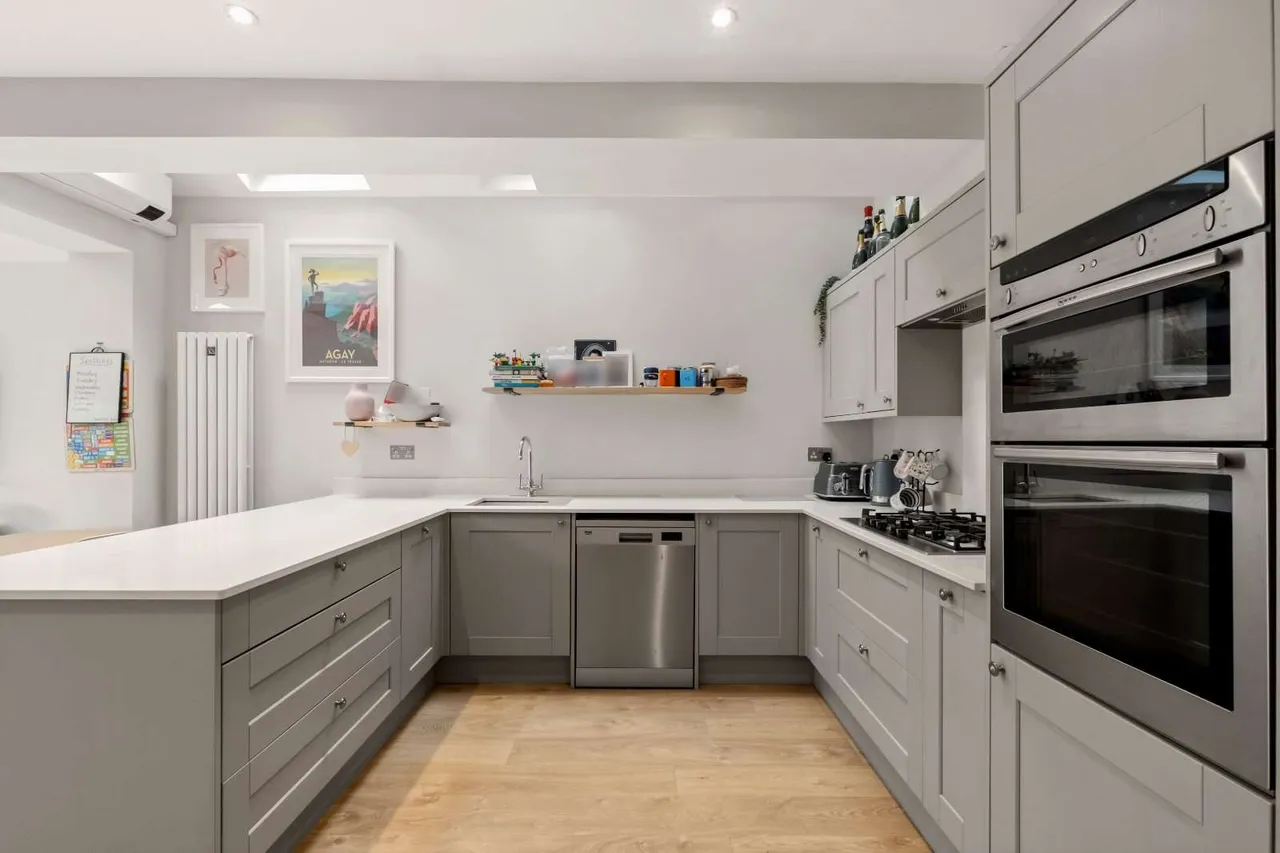 Hydethorpe Road, London, SW12 0JD, photo 6