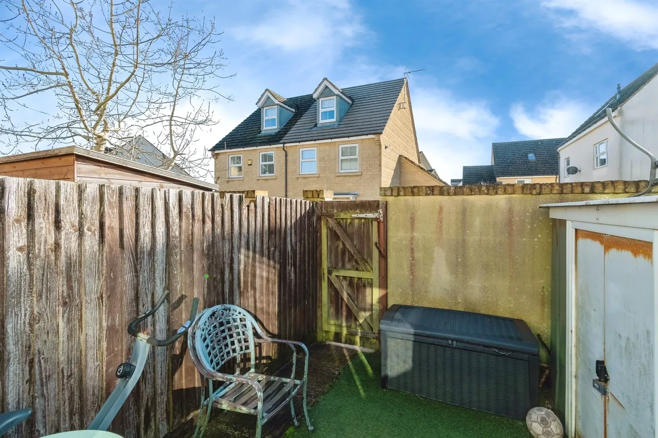 Stone Close, Corsham, SN13, photo 12
