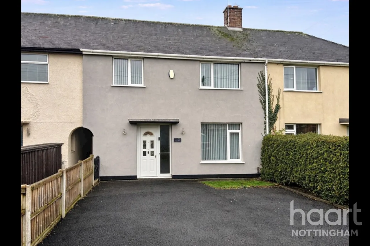 3 bed house for sale, Cerne Close, Clifton, NG11