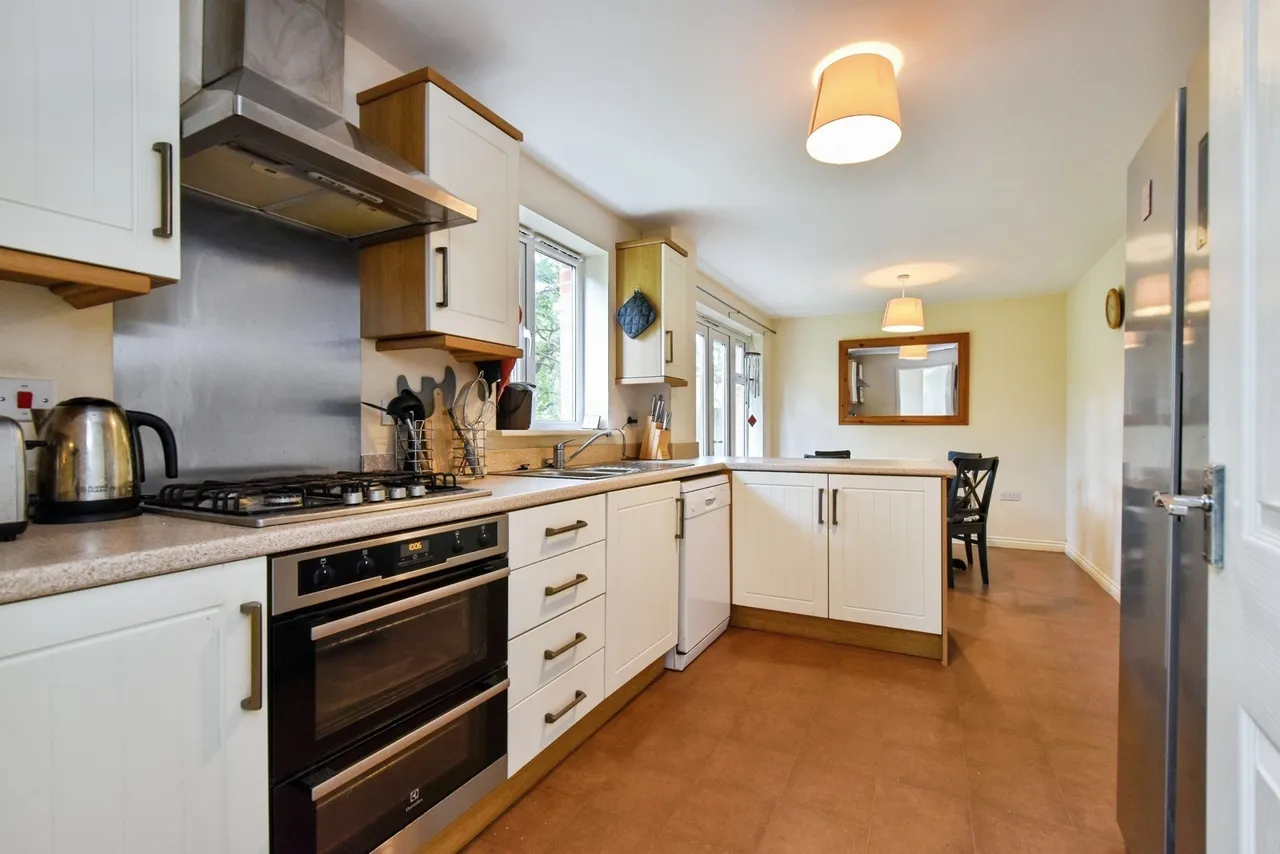 Dol Y Dderwen, Ammanford, SA18, photo 5