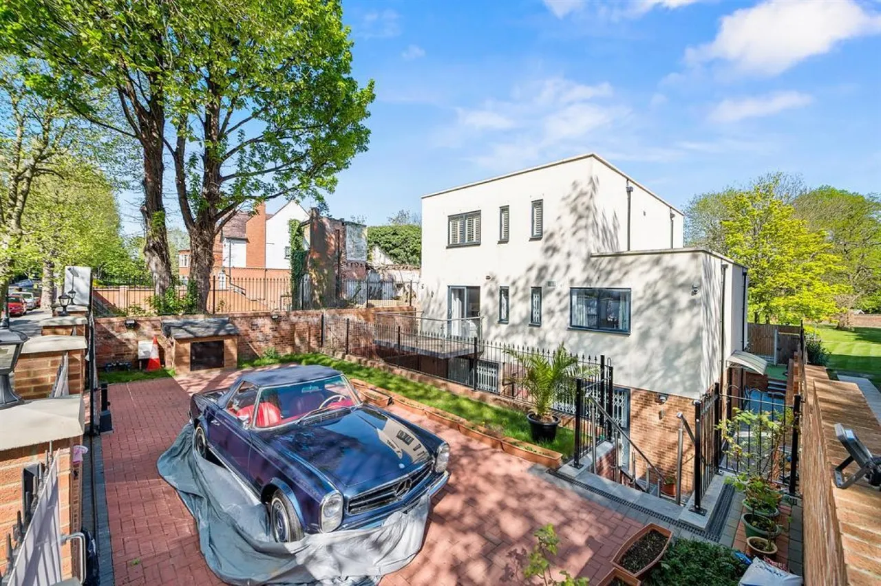 7 bed house for sale — Mapesbury Conservation, London, NW2