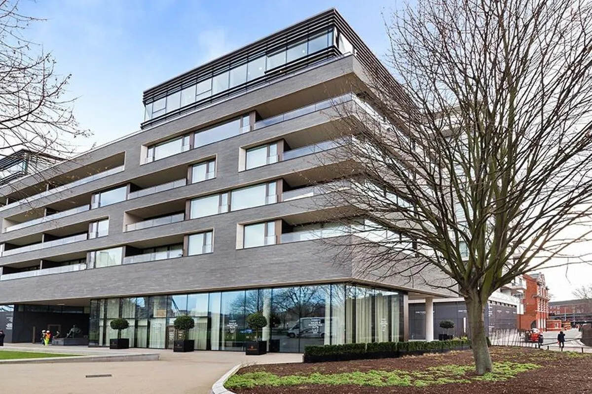 Crown Square, One Tower Bridge, SE1, photo 11