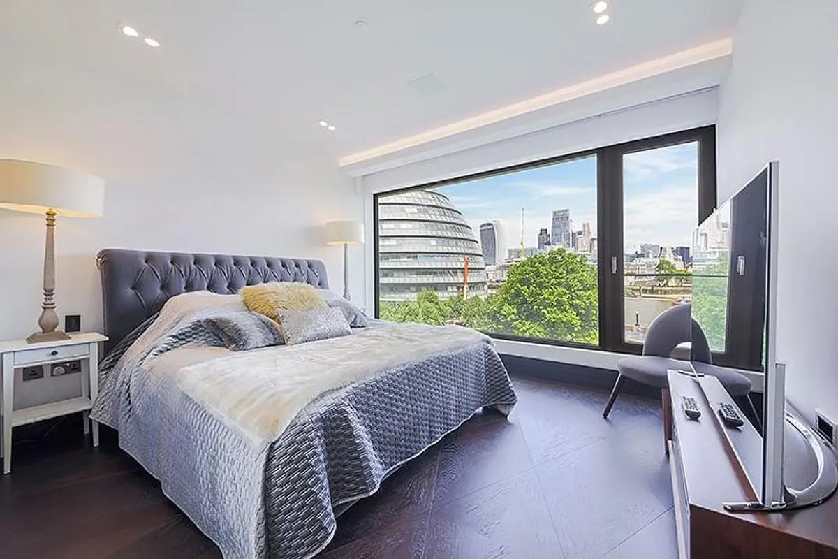 Crown Square, One Tower Bridge, SE1, photo 3