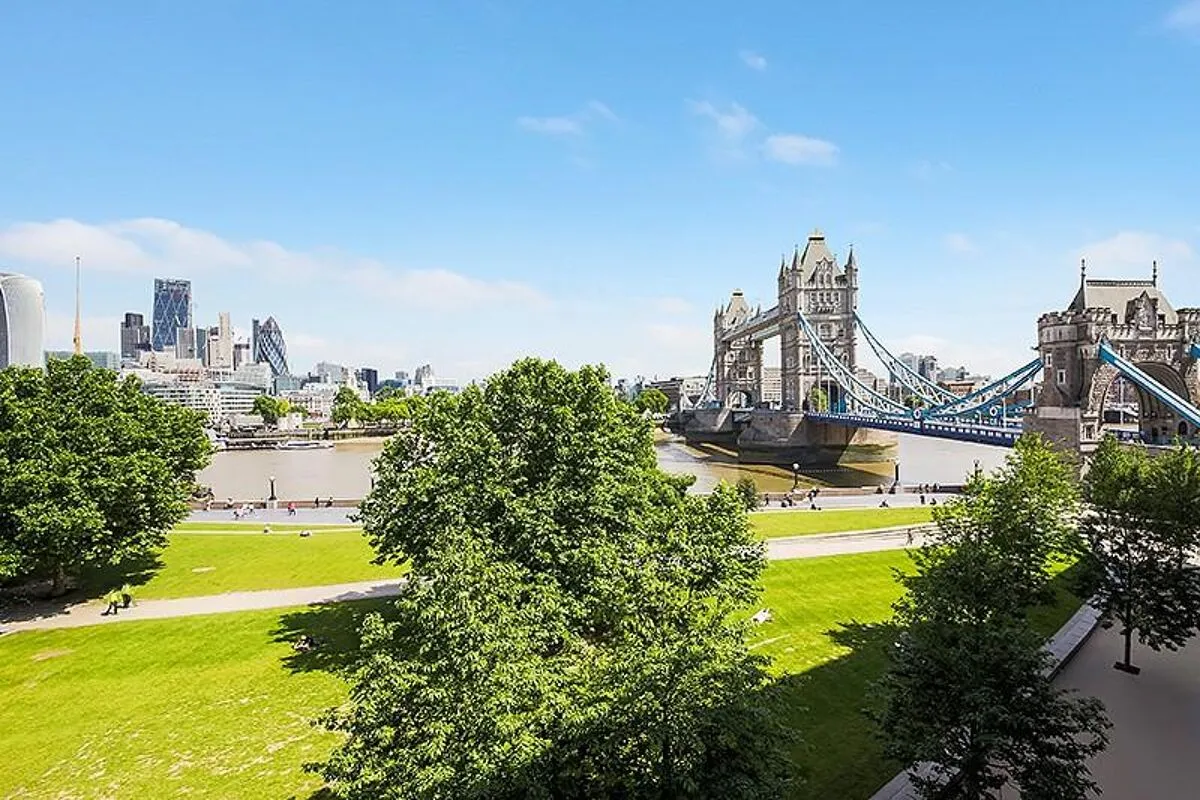 Crown Square, One Tower Bridge, SE1, photo 14