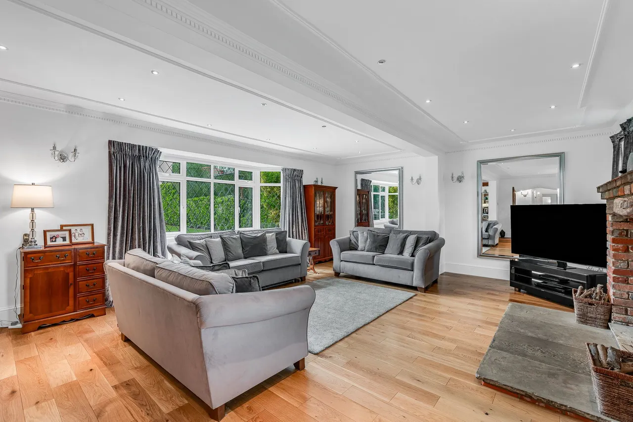 Herbert Road, Emerson Park, RM11, photo 8