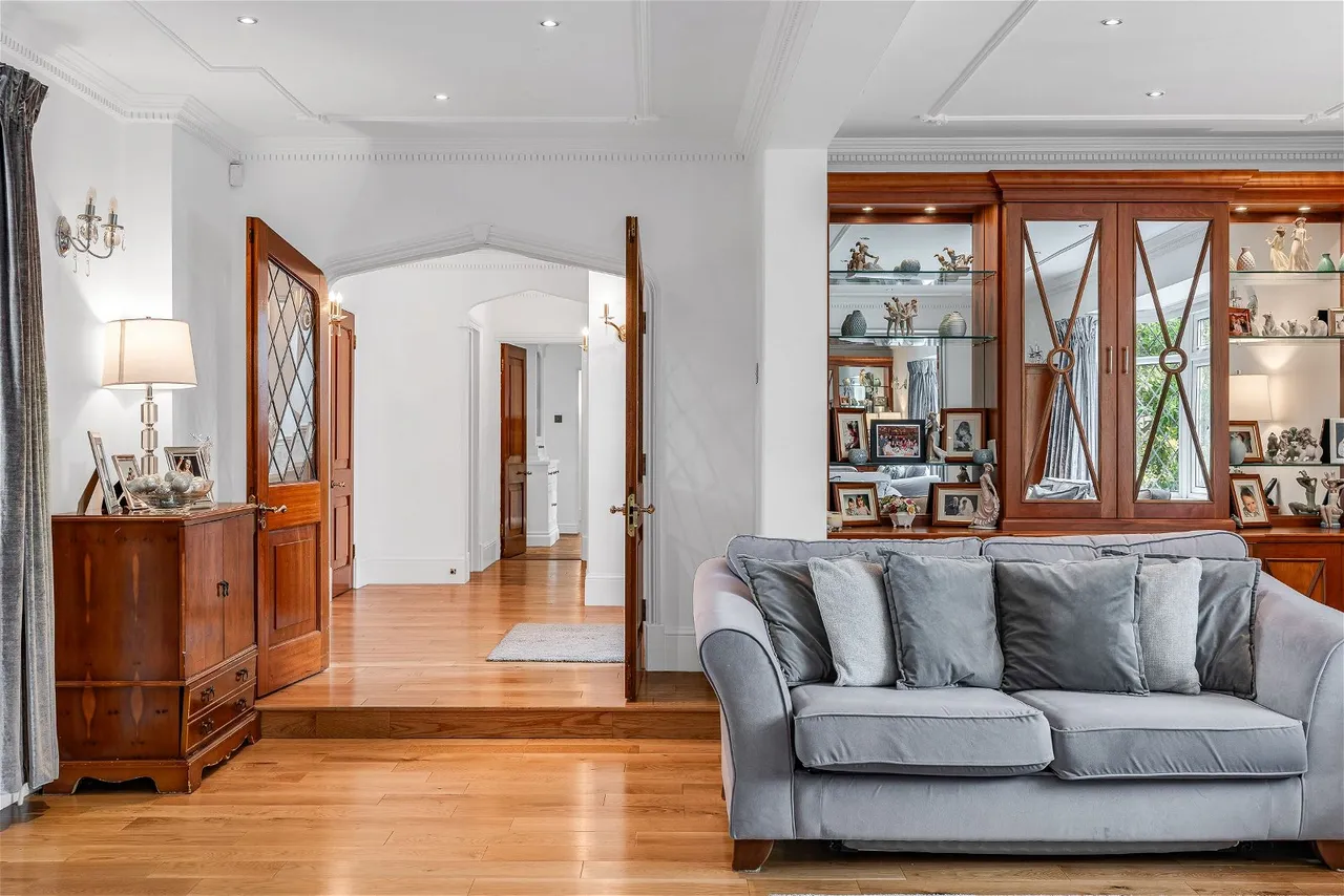 Herbert Road, Emerson Park, RM11, photo 9