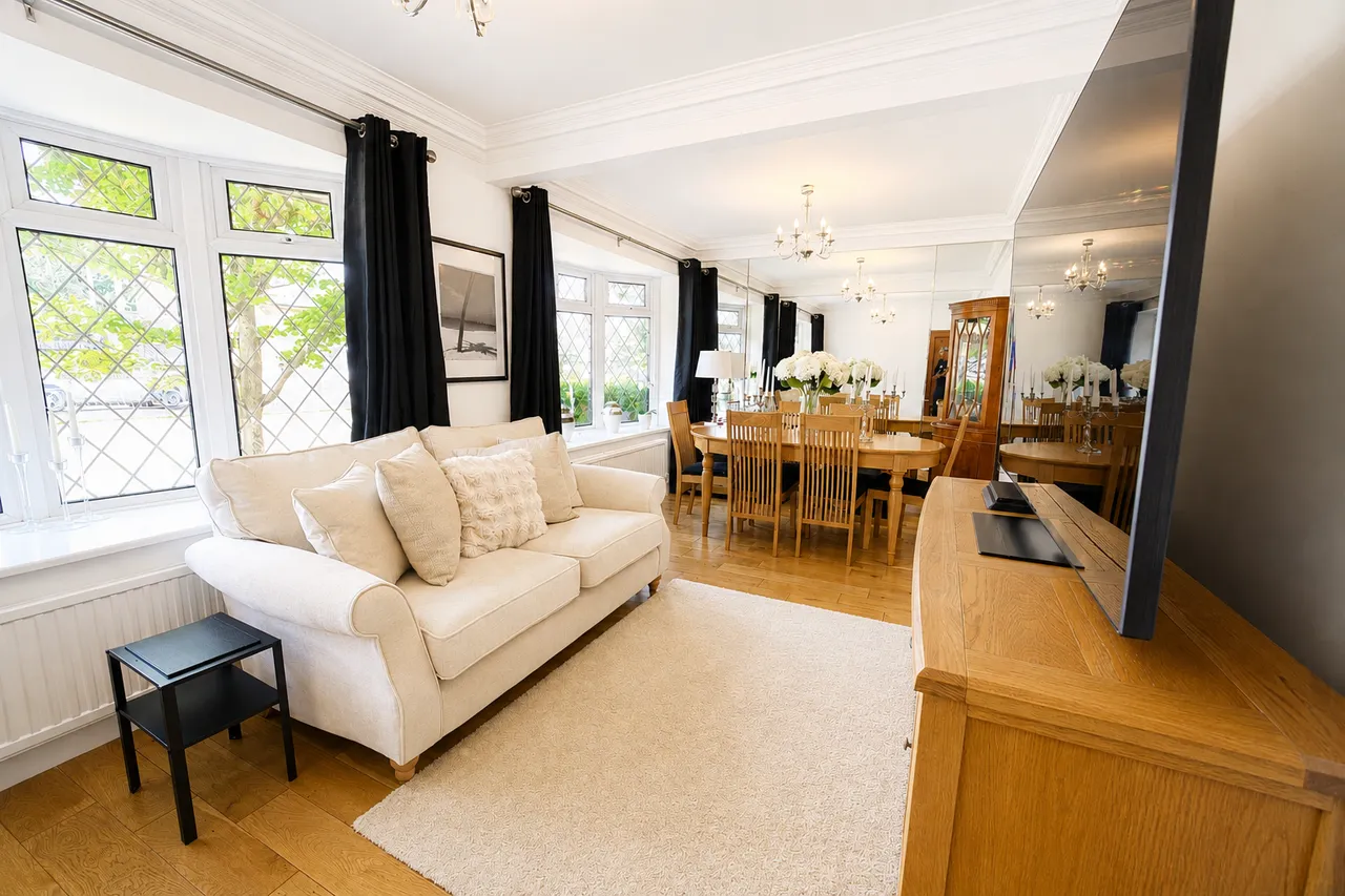Herbert Road, Emerson Park, RM11, photo 11