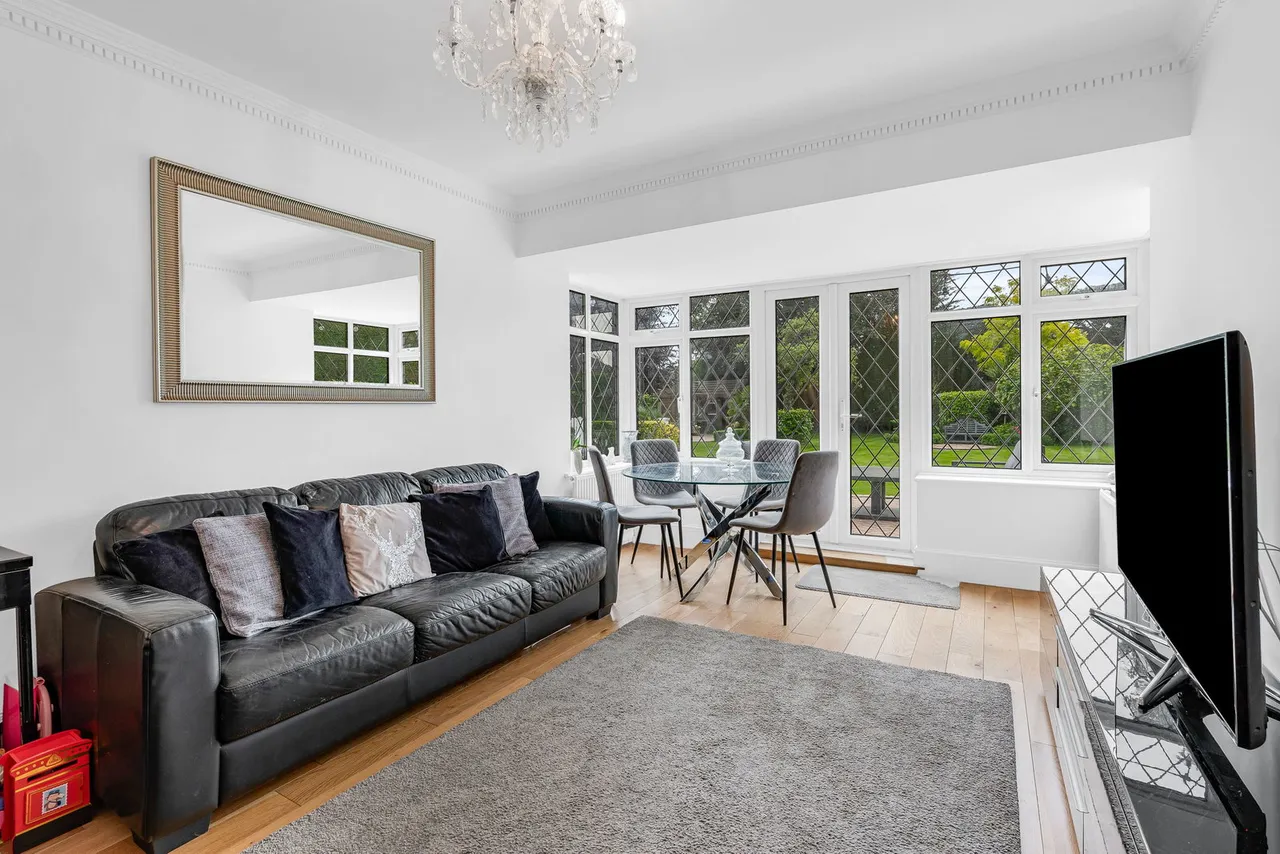 Herbert Road, Emerson Park, RM11, photo 14