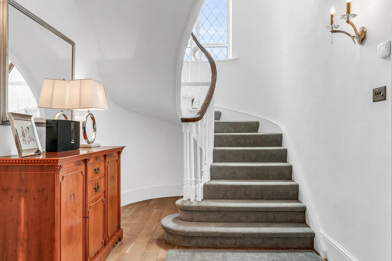 Herbert Road, Emerson Park, RM11, photo 6