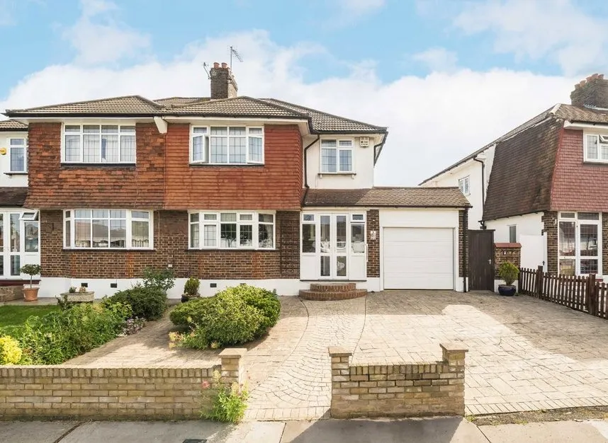 3 bed house for sale — Crescent Way, Streatham, SW16