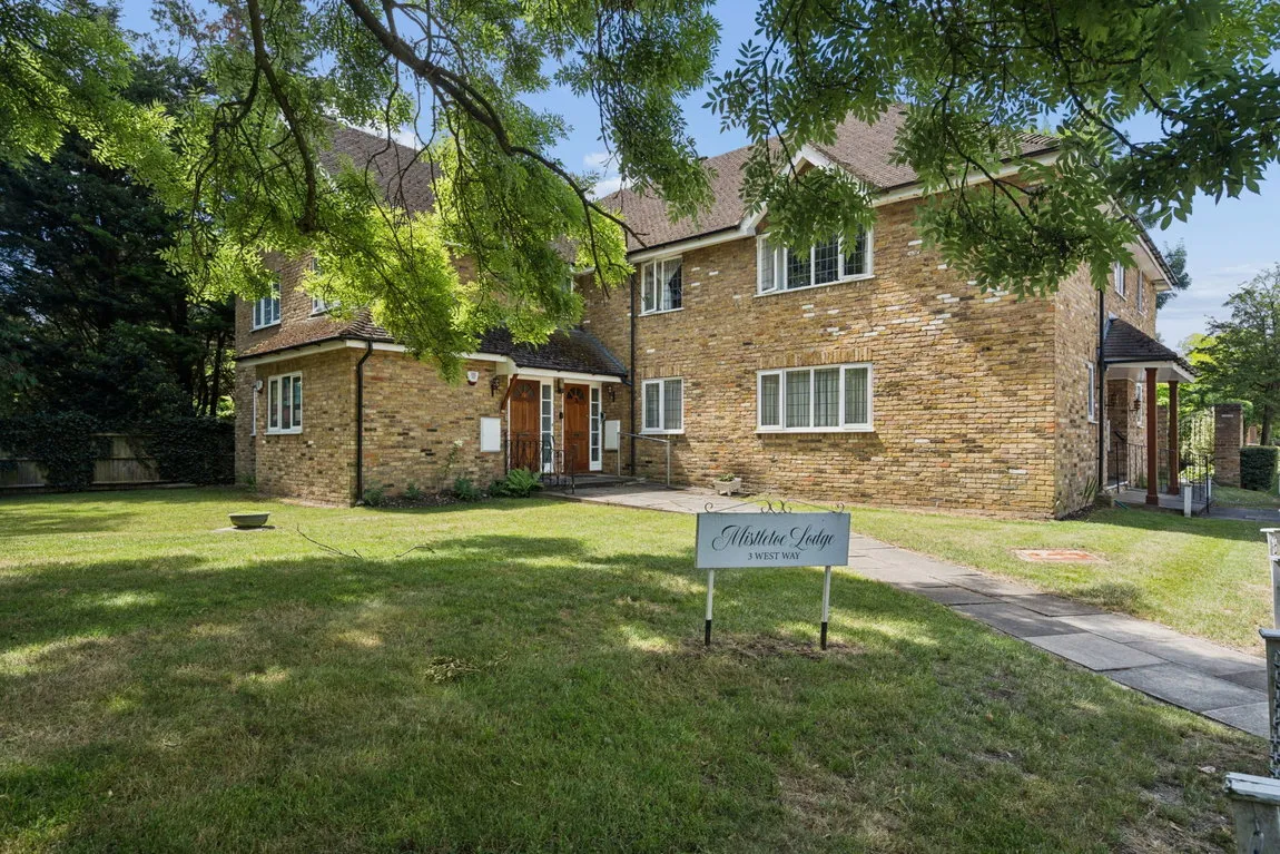 Mistletoe Lodge, Pinner, HA5, photo 15