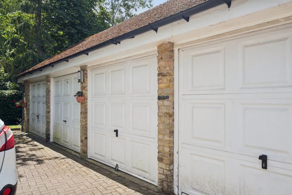 Mistletoe Lodge, Pinner, HA5, photo 17