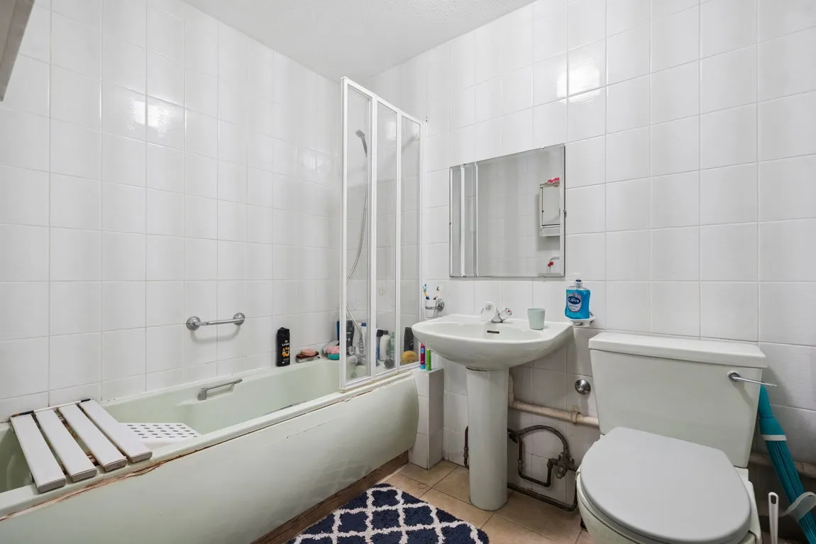 Mistletoe Lodge, Pinner, HA5, photo 8