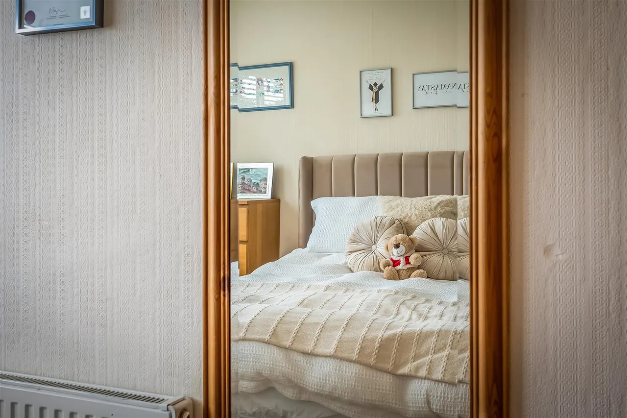 Virginia Close, Ashtead, KT21, photo 20