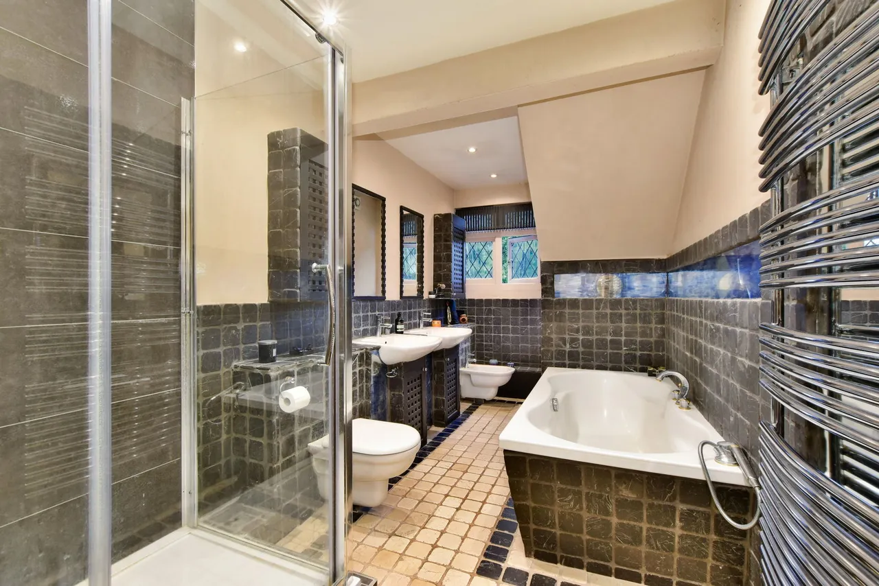 Gordon Avenue, Stanmore, HA7 3QS, photo 12