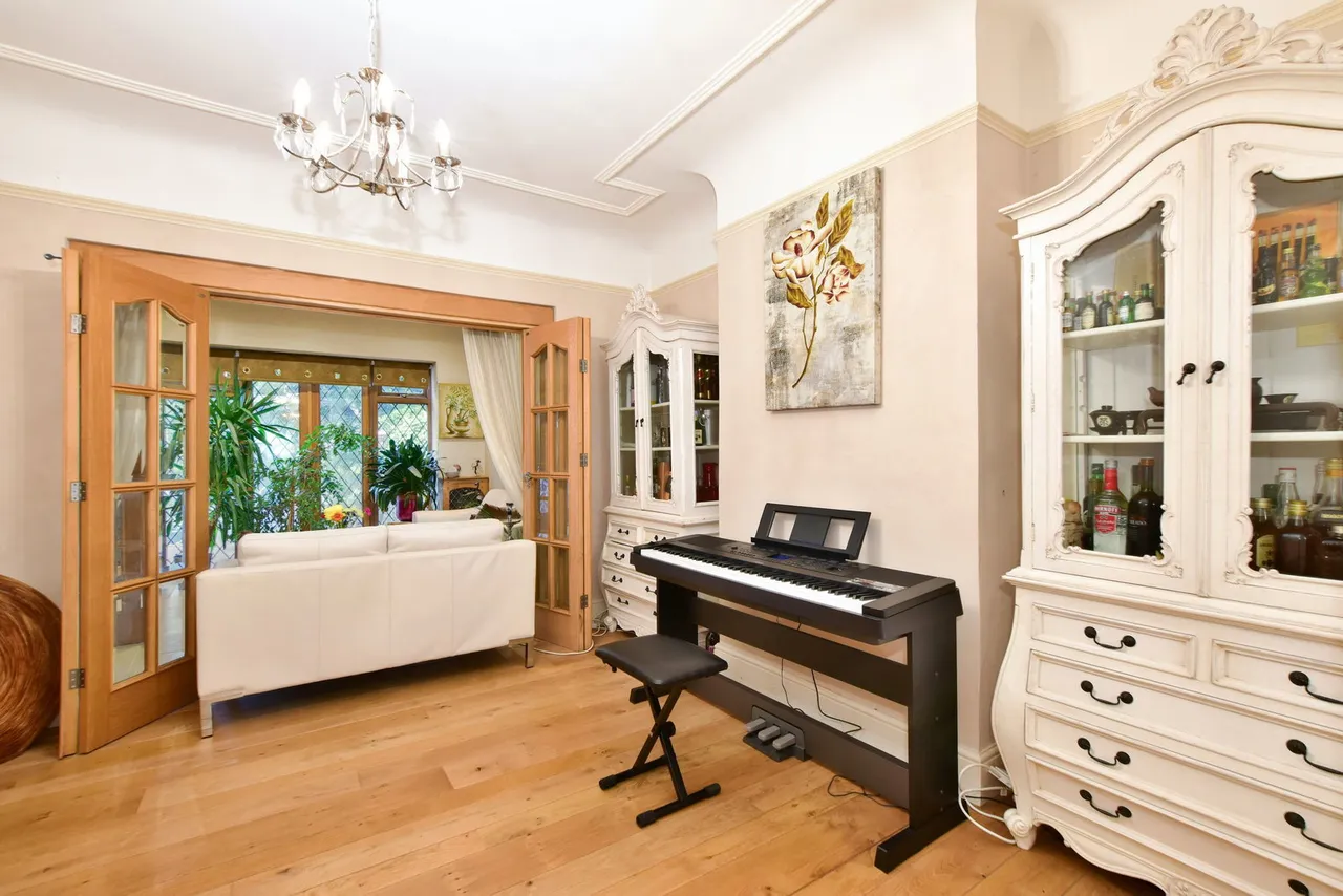 Gordon Avenue, Stanmore, HA7 3QS, photo 5