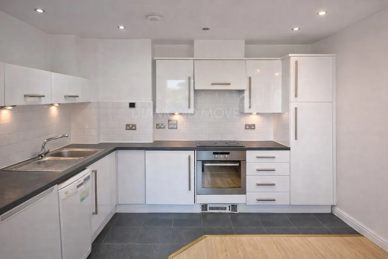 Prince Regent Road, Hounslow, TW3 1NB, photo 3