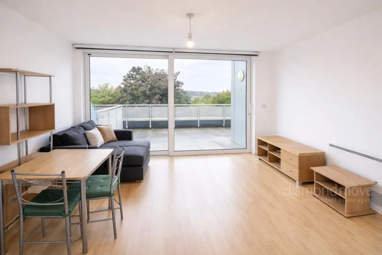 Prince Regent Road, Hounslow, TW3 1NB, photo 2