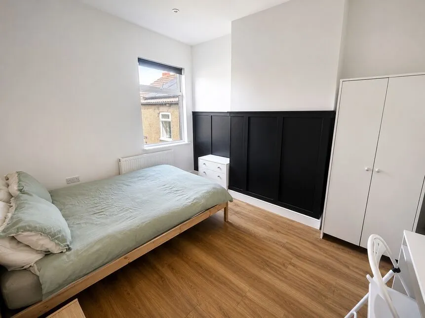 1 bed property to rent — Corporation Road, Grimsby, Lincolnshire, DN31
