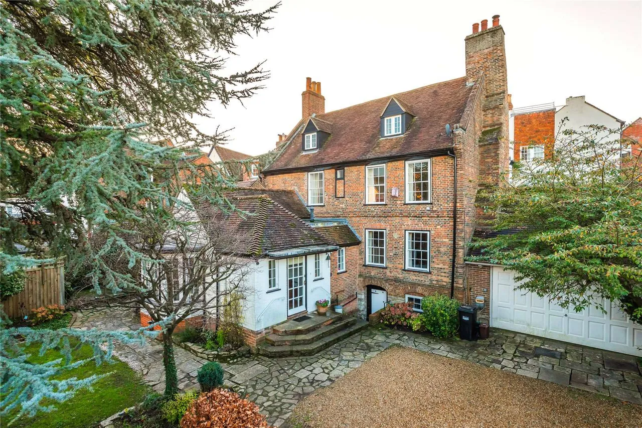 4 bed house for sale — Quay Hill, Lymington, Hampshire, SO41 3AR