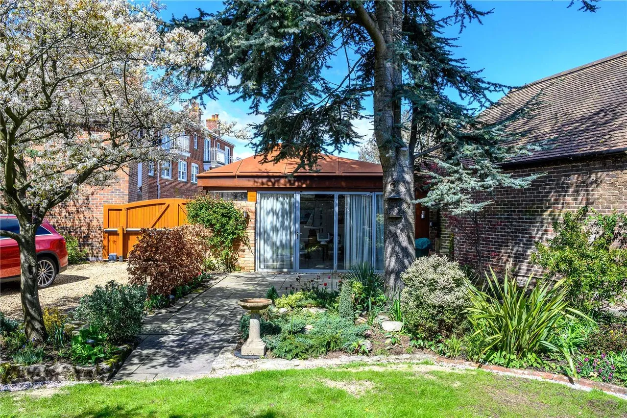 Quay Hill, Lymington, Hampshire, SO41 3AR, photo 10