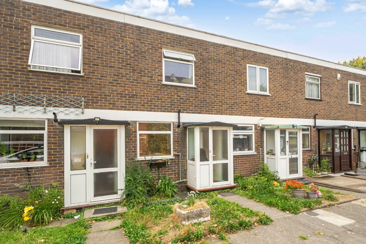 2 bed house for sale, Waterside Close, Bermondsey, SE16