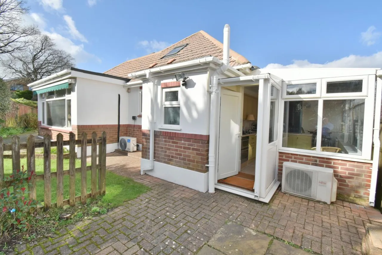 Elm Tree Walk, BH22, photo 22