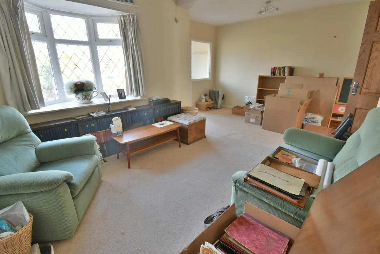 Elm Tree Walk, BH22, photo 19
