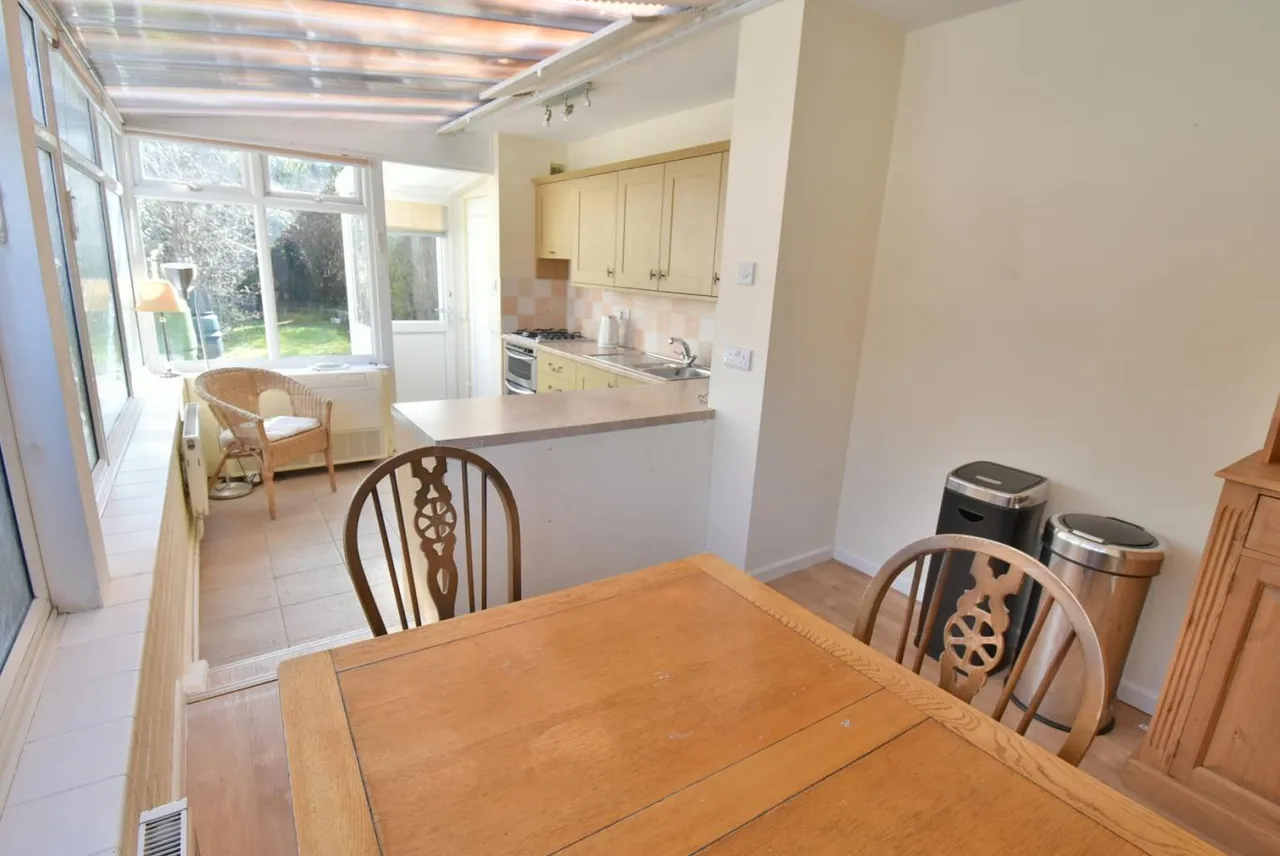 Elm Tree Walk, BH22, photo 16