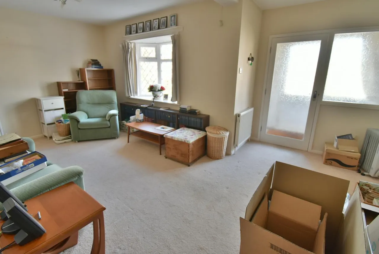 Elm Tree Walk, BH22, photo 18