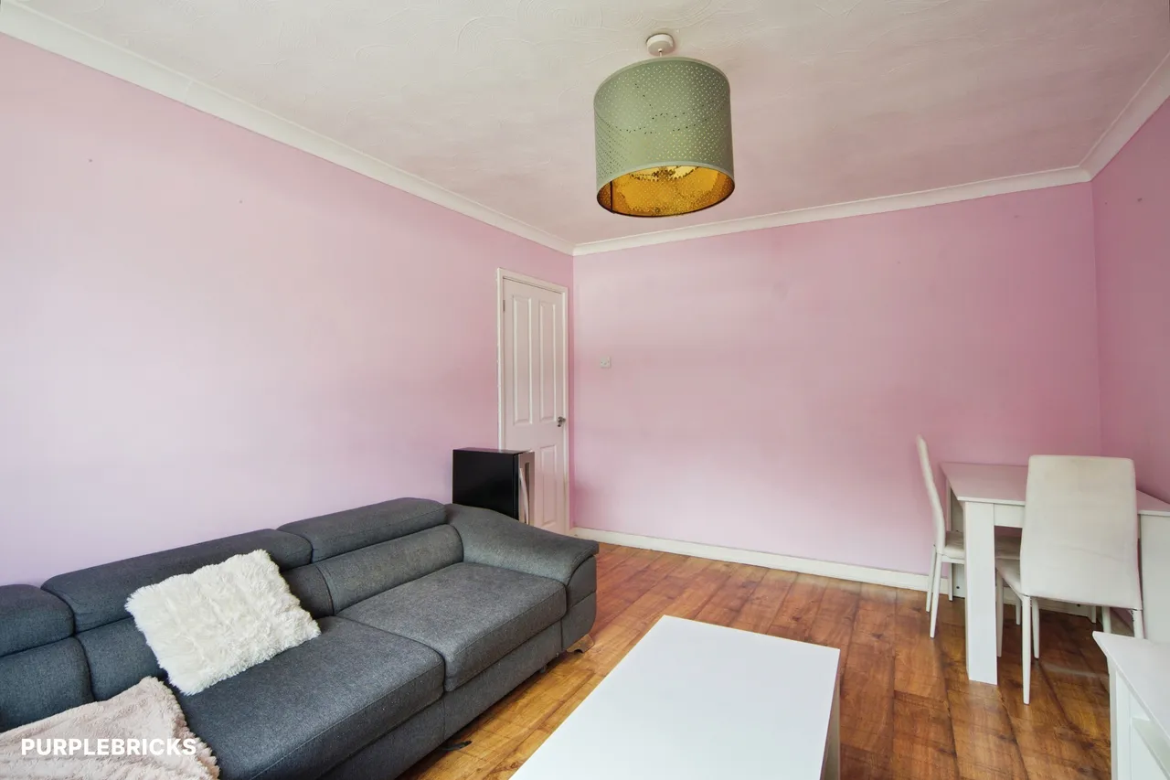 Queens Park Road, Romford, RM3, photo 14