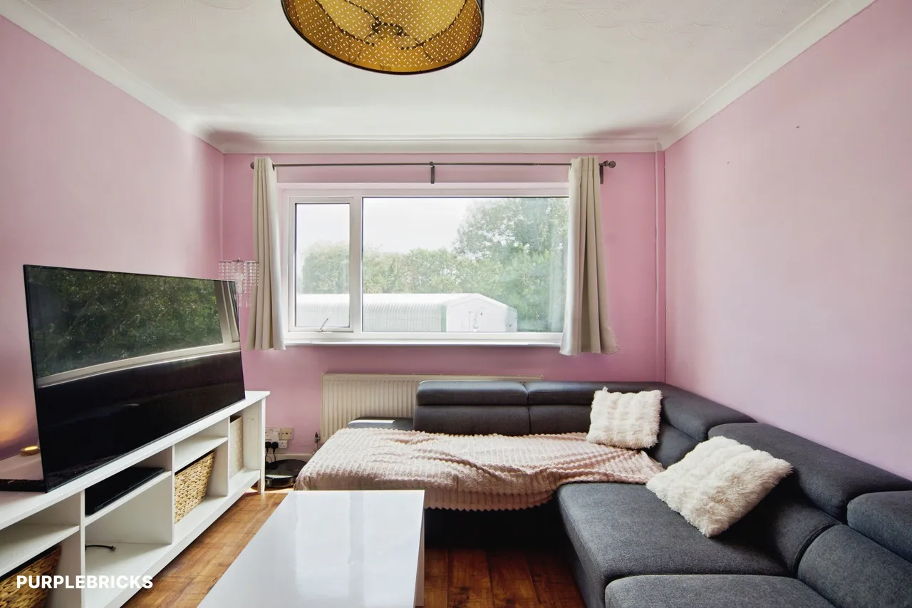 Queens Park Road, Romford, RM3, photo 11