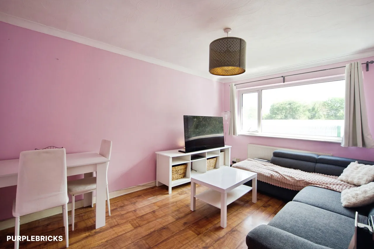 Queens Park Road, Romford, RM3, photo 4